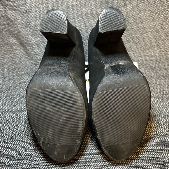 City Classified Comfort Women's Closed Toe Ankle Strap Block Heel - Picture 5 of 5